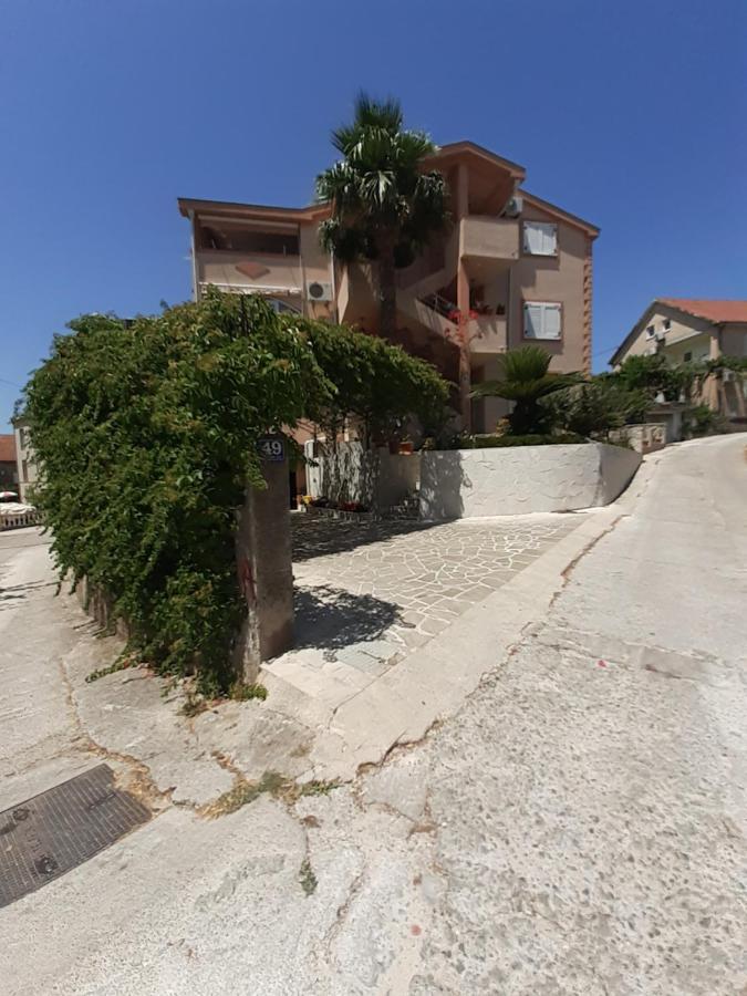 Apartmani Tanja Тиват Экстерьер фото