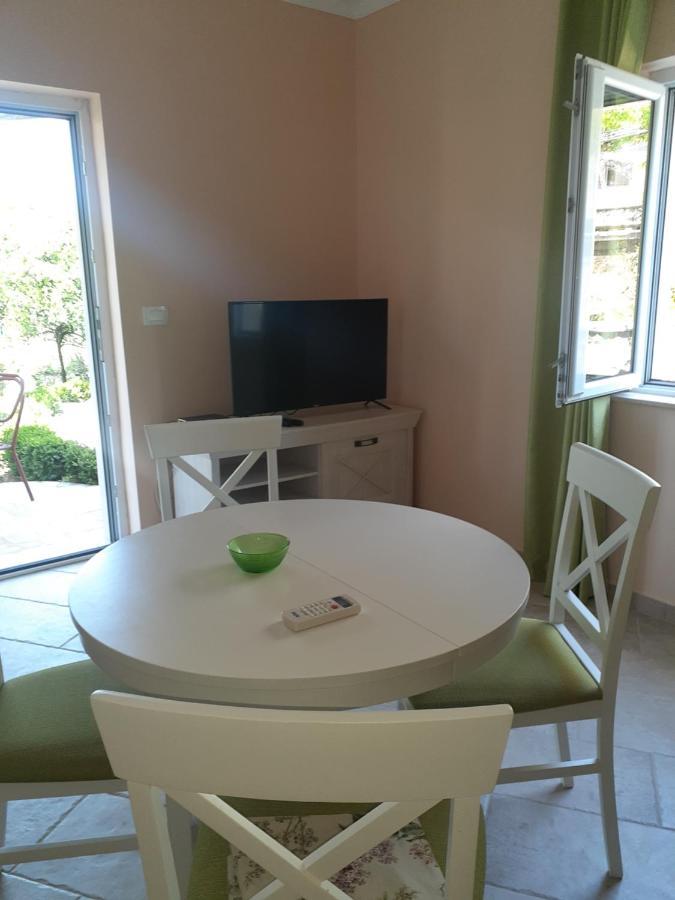 Apartmani Tanja Тиват Экстерьер фото