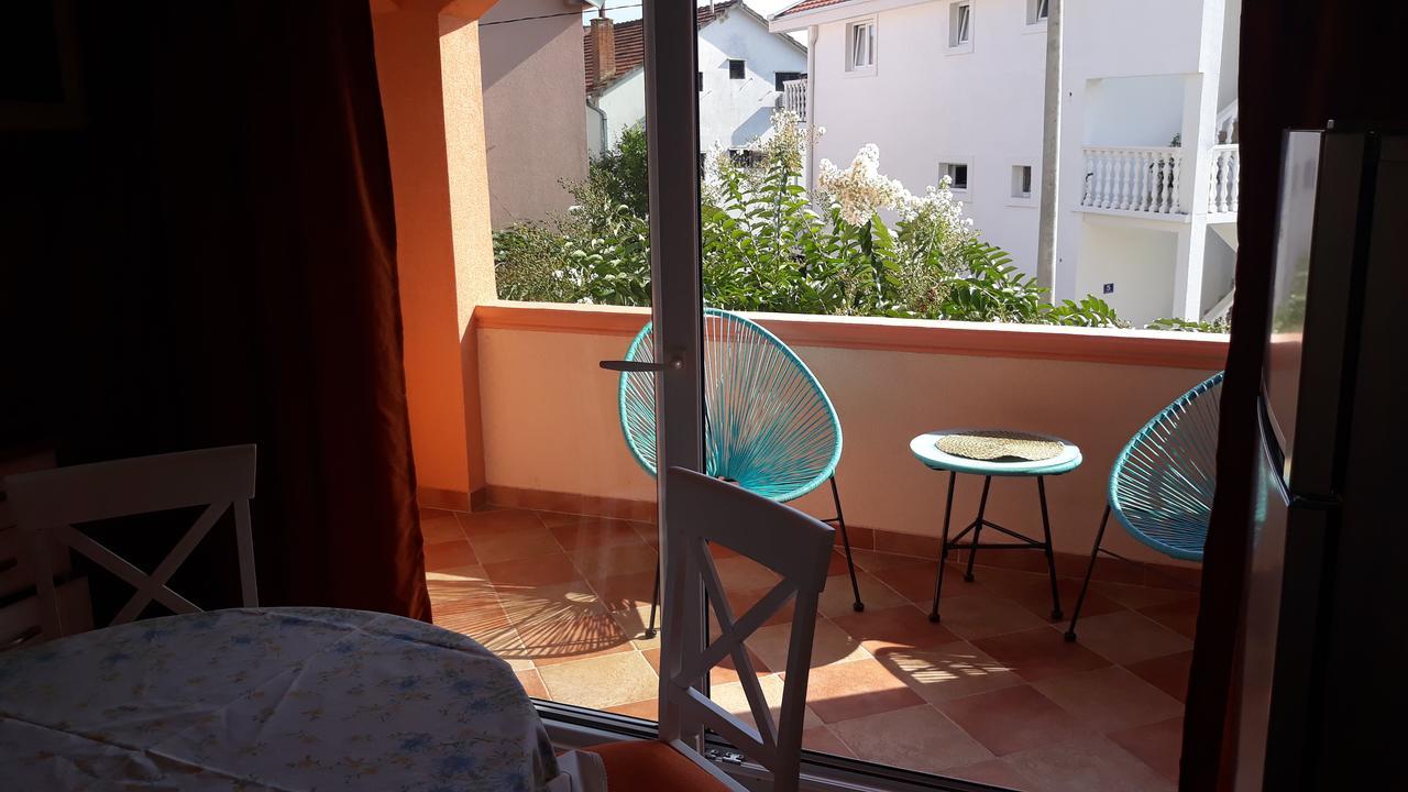 Apartmani Tanja Тиват Экстерьер фото
