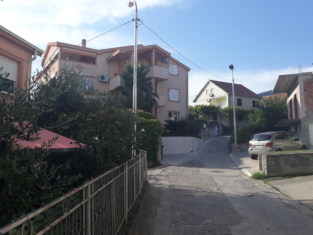 Apartmani Tanja Тиват Экстерьер фото