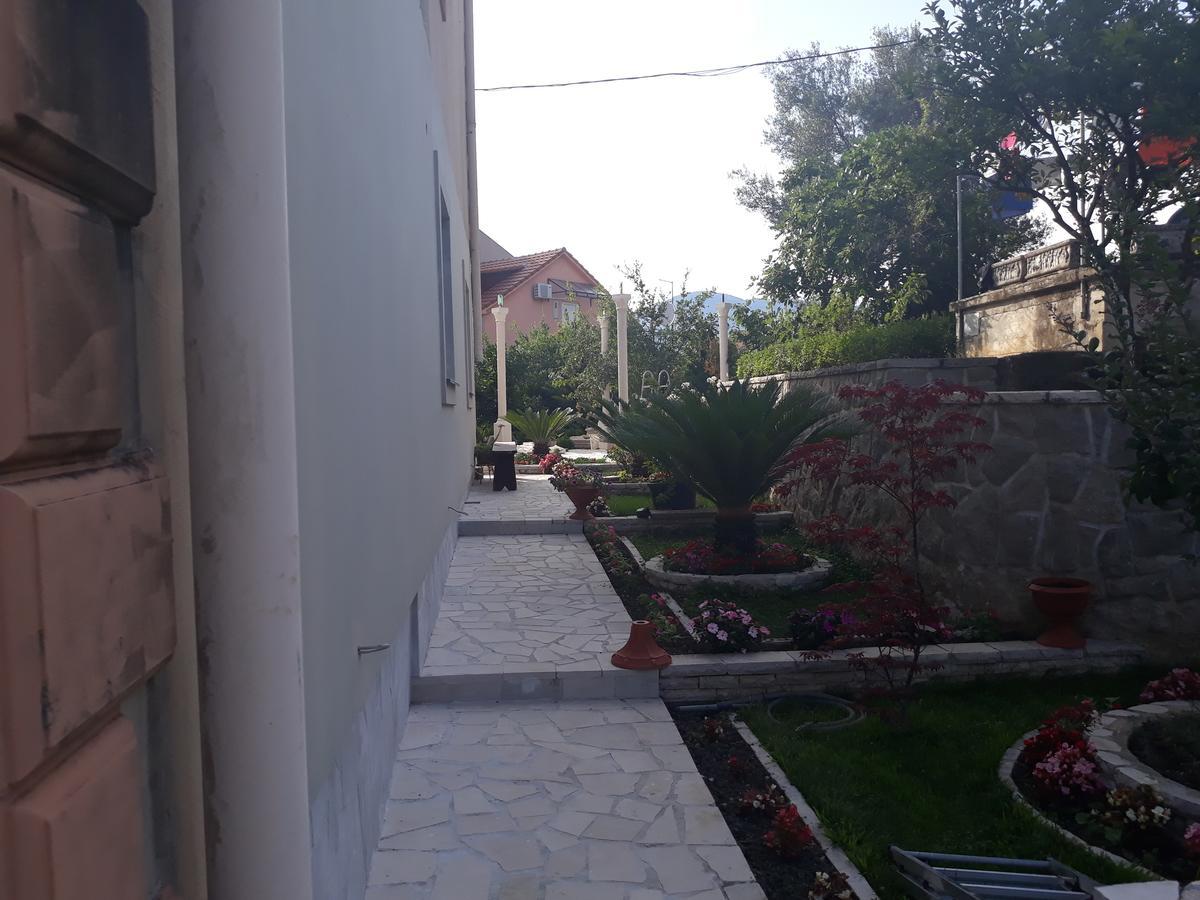 Apartmani Tanja Тиват Экстерьер фото
