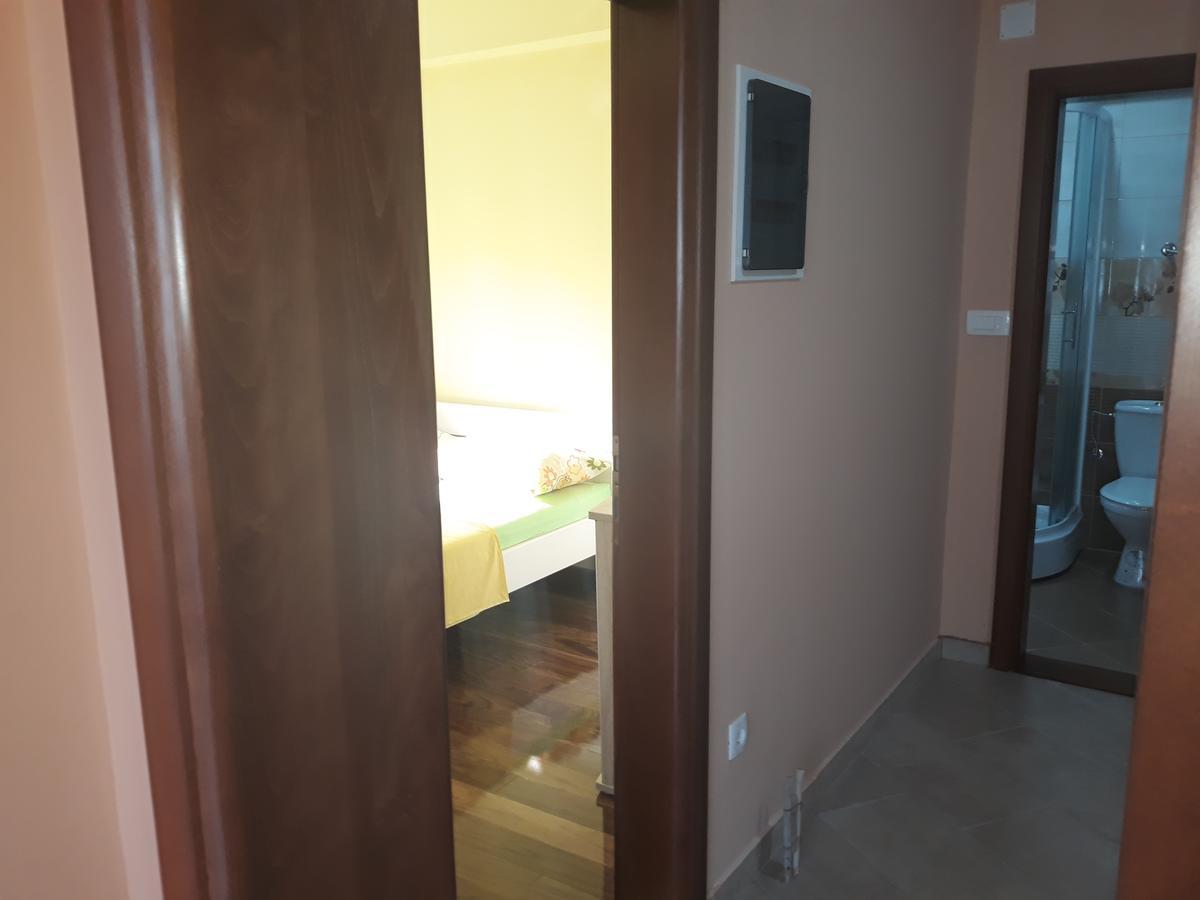 Apartmani Tanja Тиват Экстерьер фото